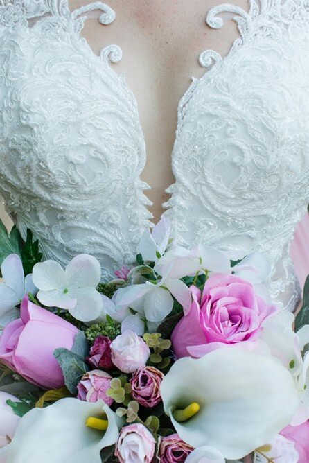 Mariage-mariée bouquet (corps de texte)