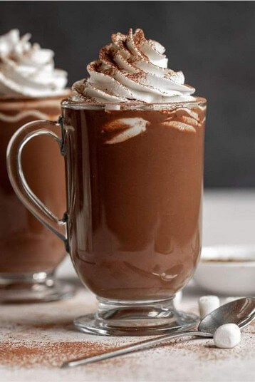 Mariage 2025-Tendance-Mocha Mousse-1